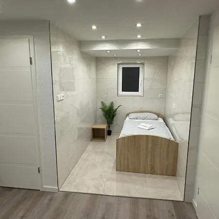 Apartman 3 Nahe Badewelt, Museum & Bahnhof Mit Netflix Sinsheim