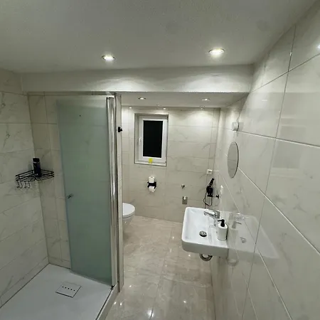 3 Nahe Badewelt, Museum & Bahnhof Mit Netflix