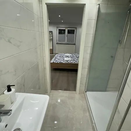 3 Nahe Badewelt, Museum & Bahnhof Mit Netflix