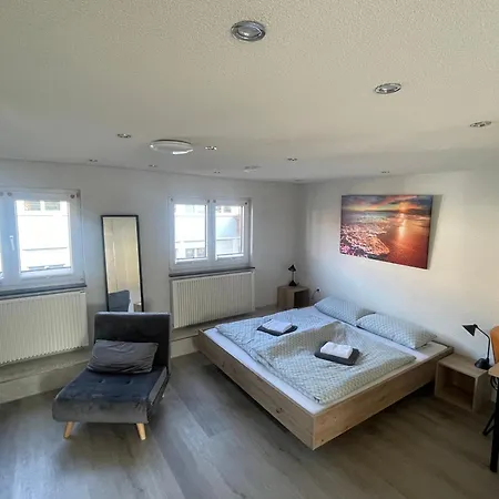 3 Stadtwohnung Mit Netflix Nahe Bahnhof Апартаменты